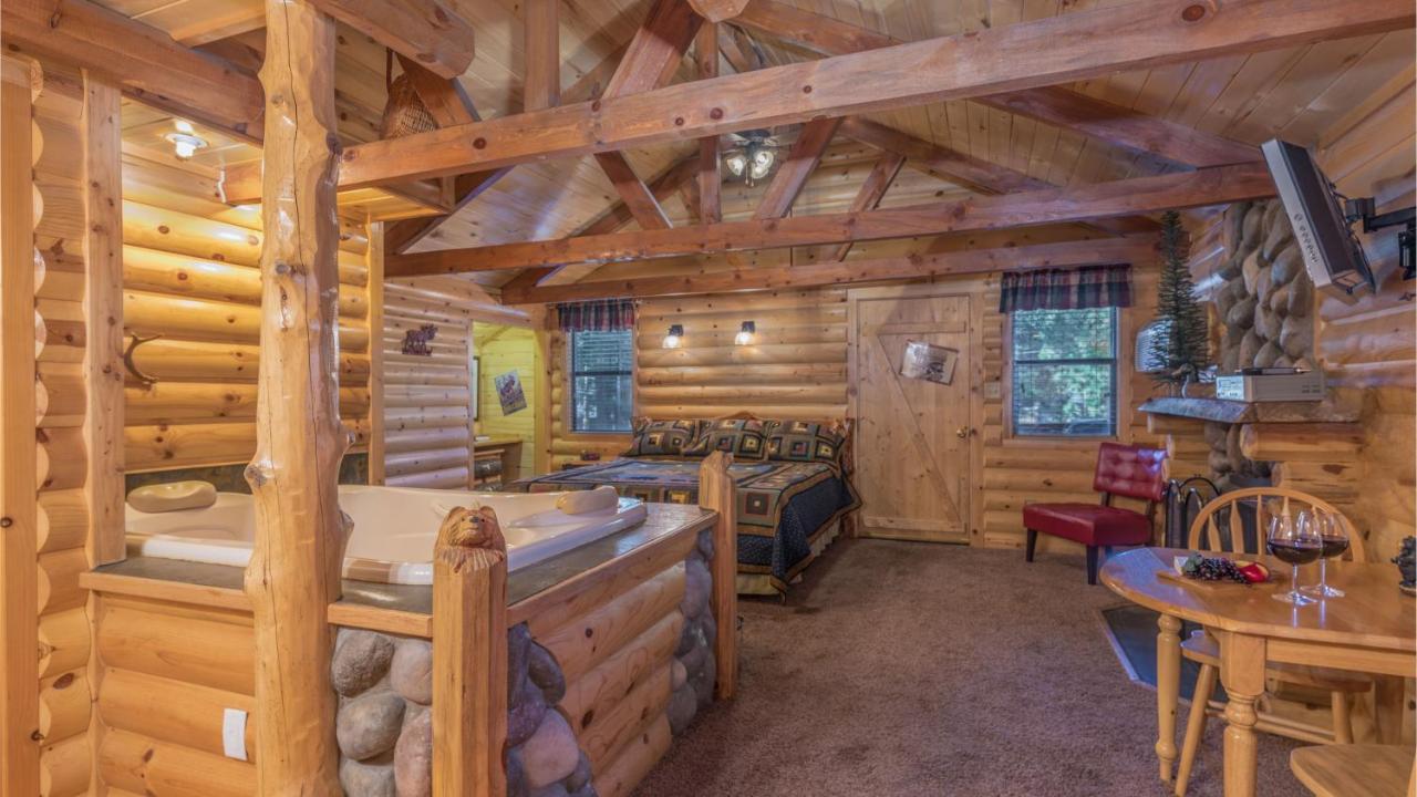 Upper Canyon Inn & Cabins Ruidoso Exterior photo