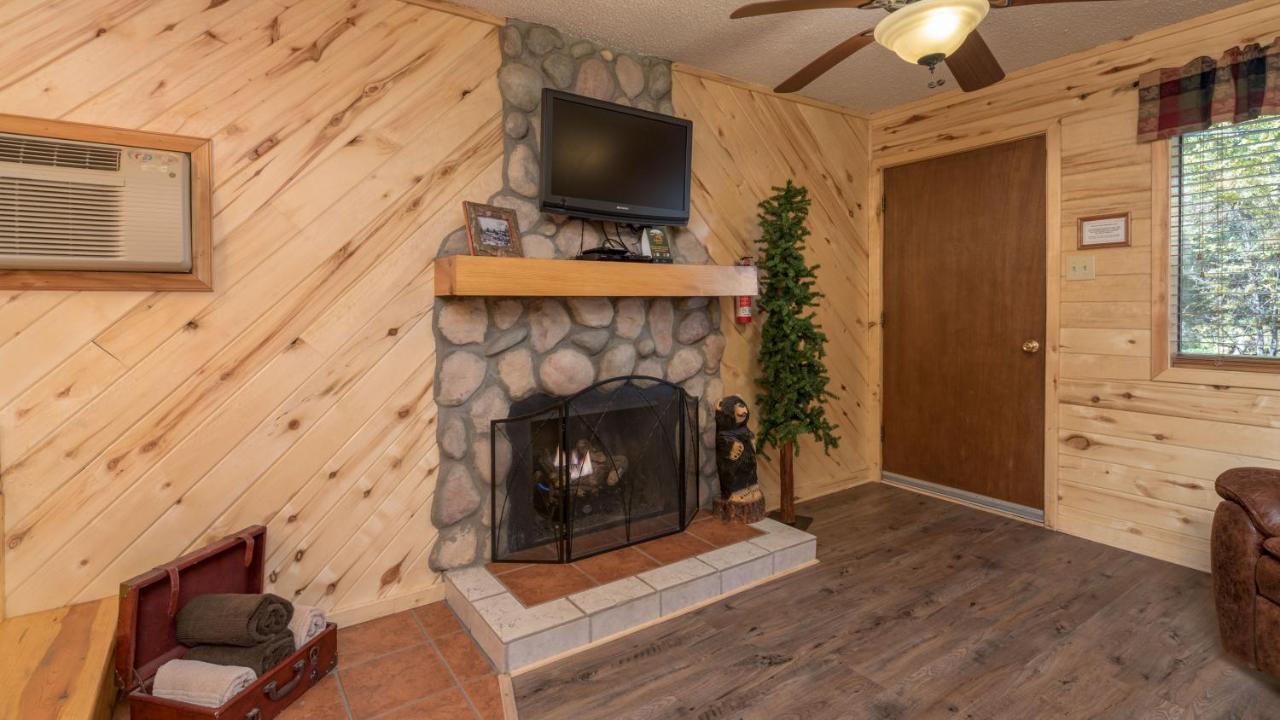 Upper Canyon Inn & Cabins Ruidoso Exterior photo