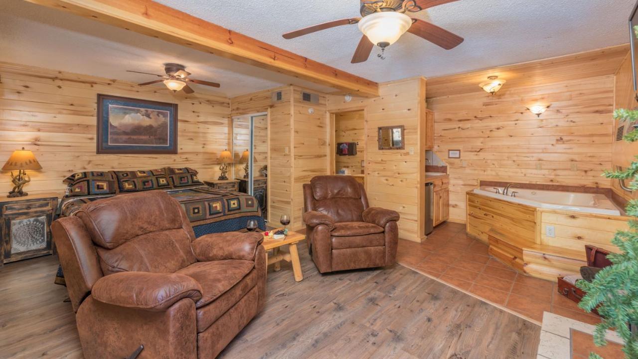 Upper Canyon Inn & Cabins Ruidoso Exterior photo
